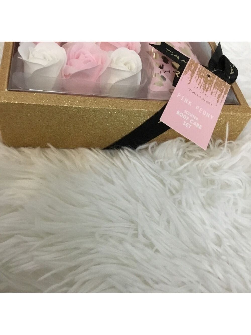 Tahari Body Care Set Body Lotion & soap bath petals Pink Peony - Picture 6 of 6